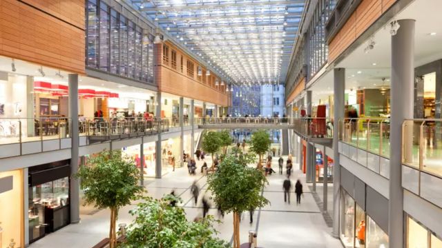 Discover the Eerie Silence of This Empty Ghost Mall in Upstate New York