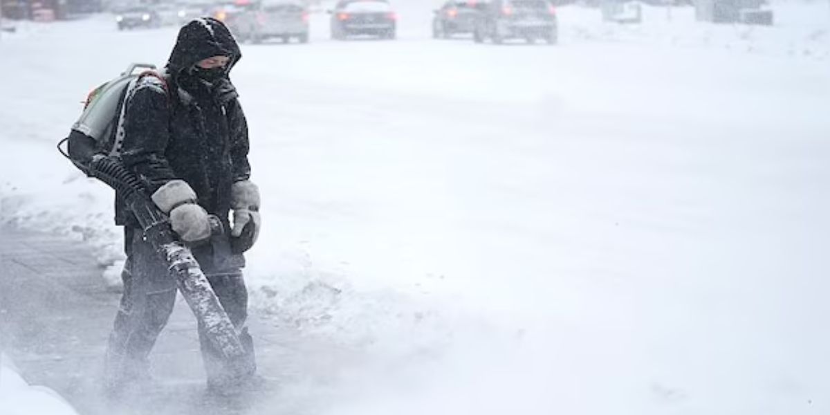 Heavy Snow and Freezing Temps: NYC Faces ‘Bomb Cyclone’ This Week